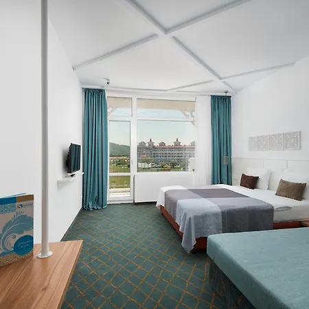 Hotel Sunrise Blue Magic 4*